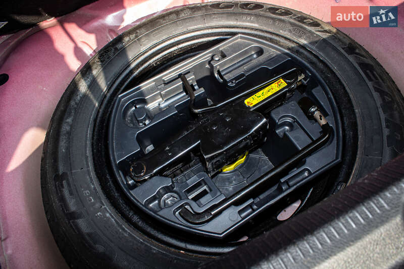 Хэтчбек Peugeot 207 2010 в Львове