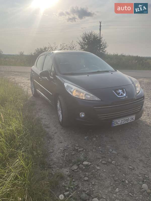 Peugeot 207 2010 Peugeot 207 2010