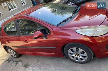 Хэтчбек Peugeot 207 2010 в Подольске
