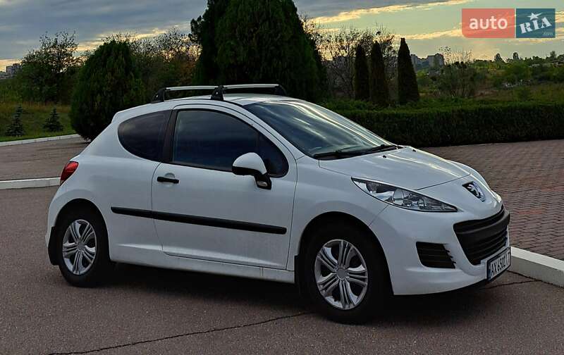 Хетчбек Peugeot 207 2010 в Харкові фото Хетчбек Peugeot 207 2010 в Харкові