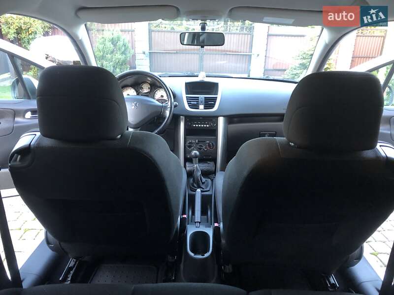Хетчбек Peugeot 207 2007 в Стрию