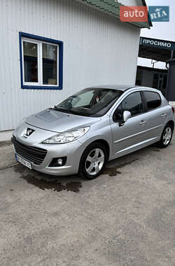 Хетчбек Peugeot 207 2009 в Цумані