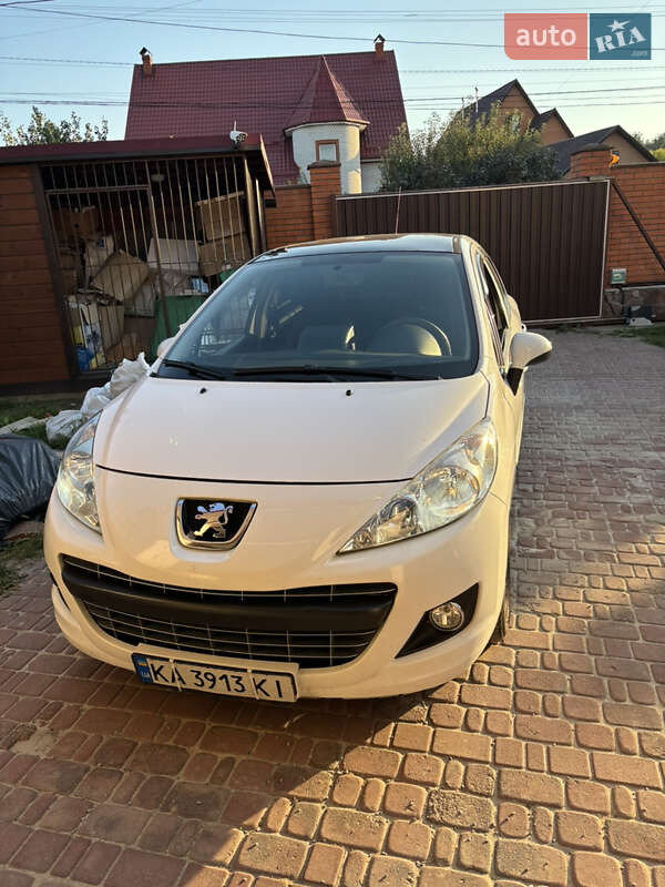 Peugeot 207 2011