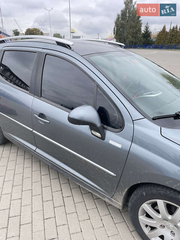 Універсал Peugeot 207 2011 в Ковелі