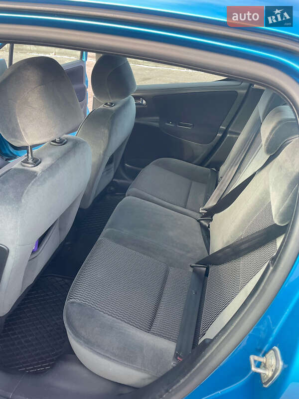 Хетчбек Peugeot 207 2006 в Черкасах