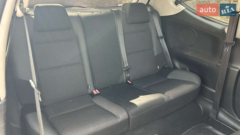 Хетчбек Peugeot 207 2011 в Новоархангельську