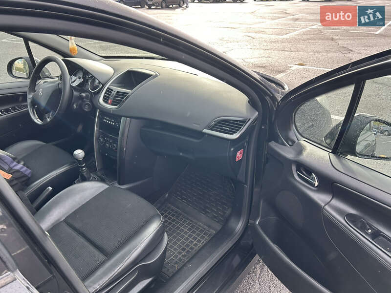 Универсал Peugeot 207 2011 в Виннице