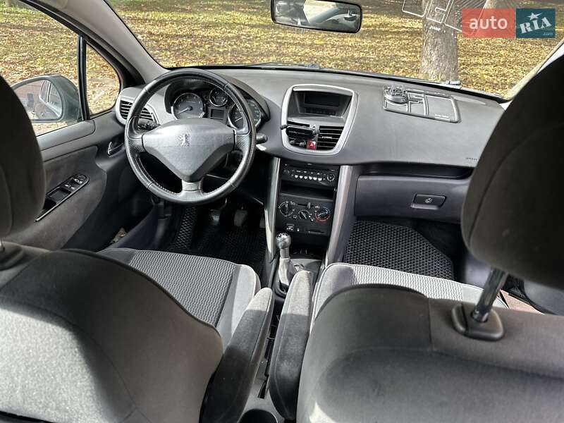 Хэтчбек Peugeot 207 2007 в Млинове фото 12 Хэтчбек Peugeot 207 2007 в Млинове