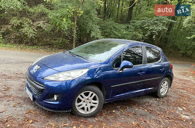 Хэтчбек Peugeot 207 2010 в Киеве