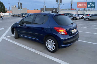 Хэтчбек Peugeot 207 2009 в 