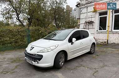 Peugeot 207 2011