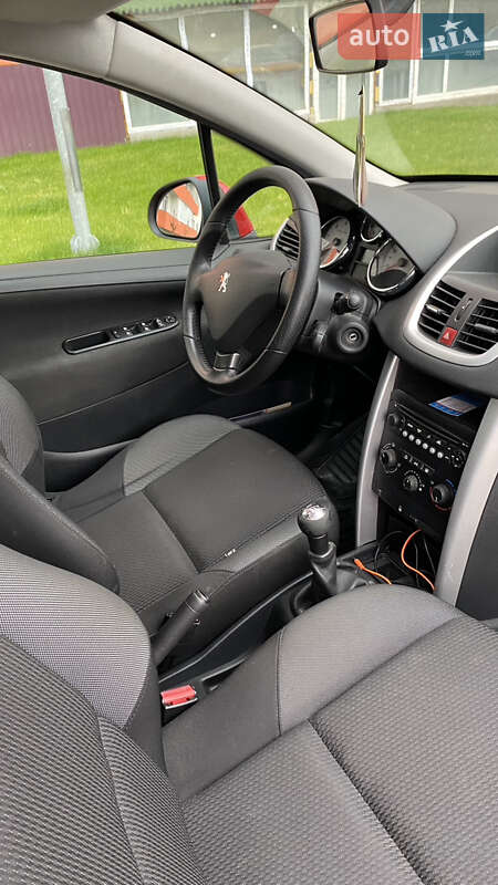 Универсал Peugeot 207 2013 в Умани фото 7 Универсал Peugeot 207 2013 в Умани