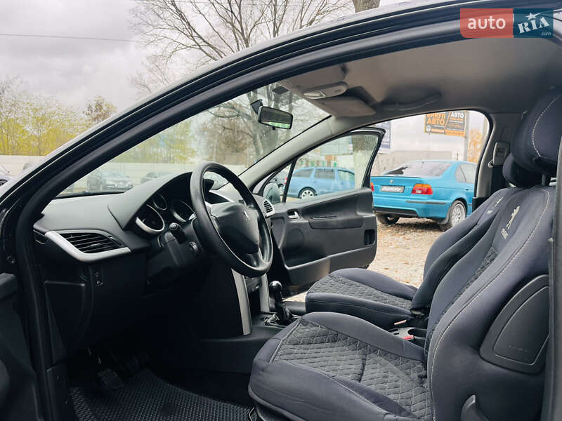 Хетчбек Peugeot 207 2012 в Харкові