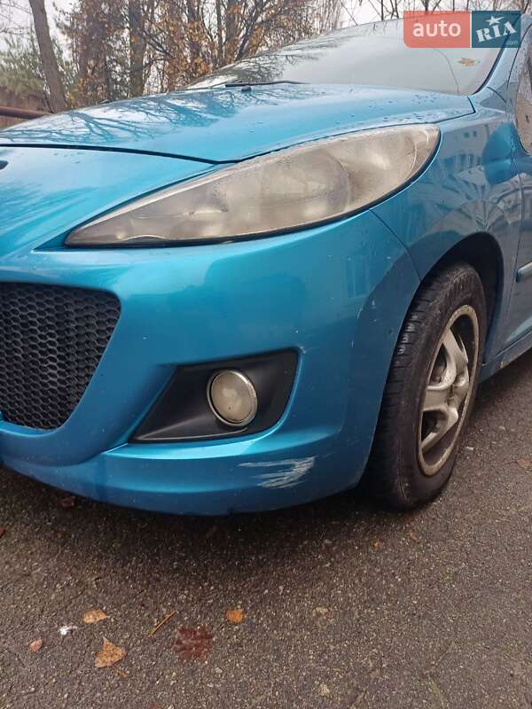 Хетчбек Peugeot 207 2011 в Києві