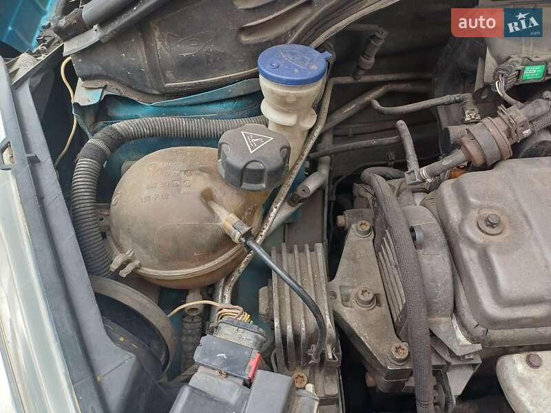 Хетчбек Peugeot 207 2011 в Києві