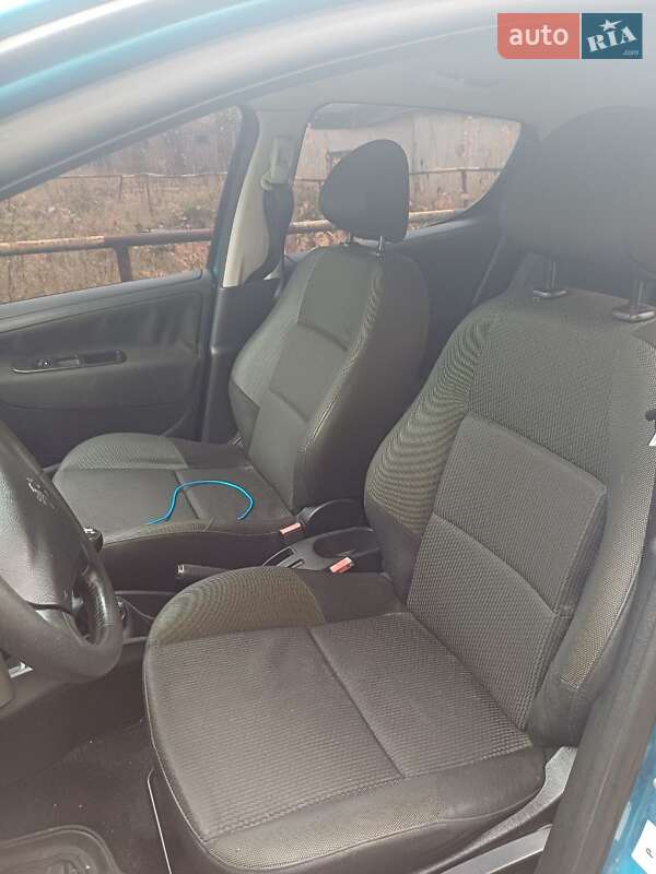 Хетчбек Peugeot 207 2011 в Києві