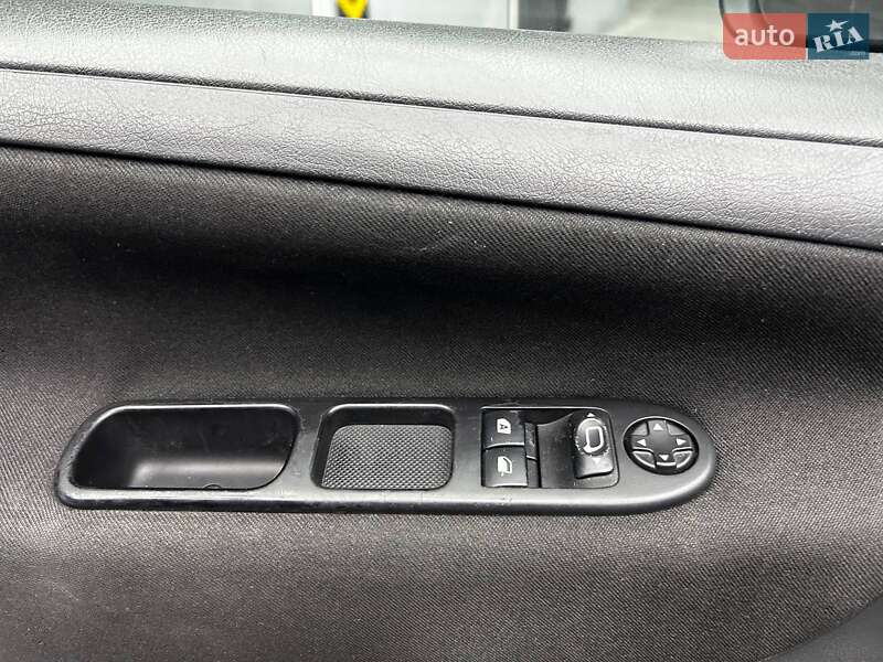 Універсал Peugeot 207 2012 в Чернівцях фото 8 Універсал Peugeot 207 2012 в Чернівцях