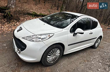 Хэтчбек Peugeot 207 2008 в Львове