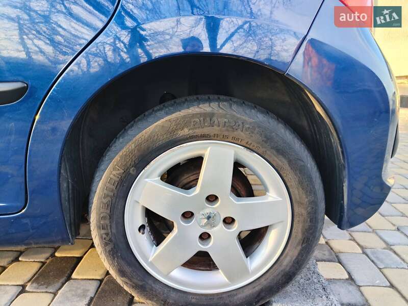 Хэтчбек Peugeot 207 2008 в Самборе