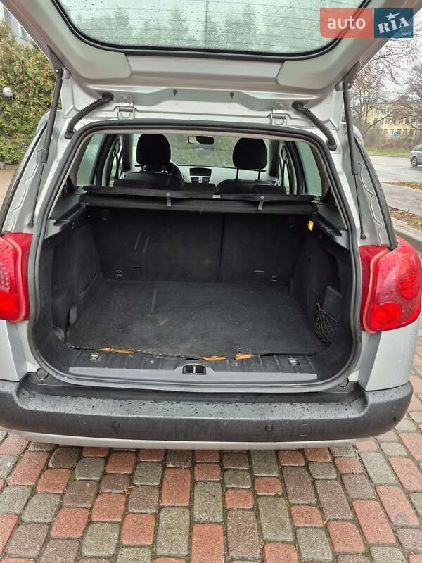 Універсал Peugeot 207 2011 в Львові