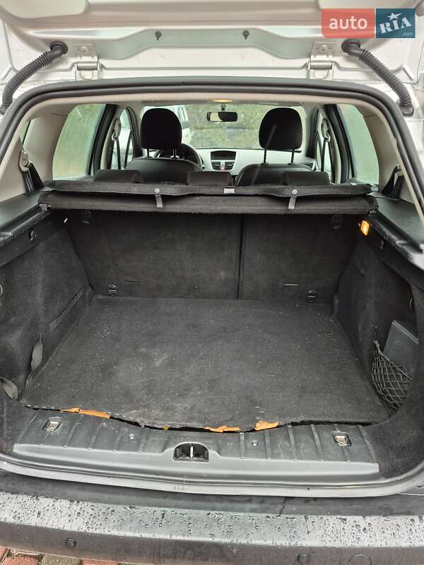 Універсал Peugeot 207 2011 в Львові