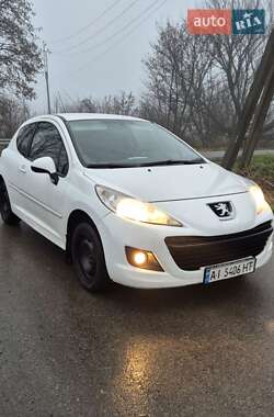 Хэтчбек Peugeot 207 2012 в Обухове