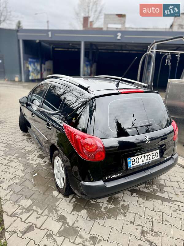 Універсал Peugeot 207 2011 в Тернополі