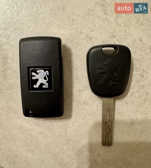 Універсал Peugeot 207 2011 в Тернополі