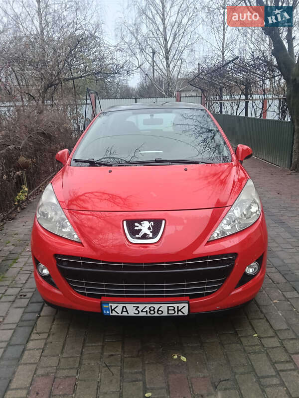 Peugeot 207 2011 Peugeot 207 2011