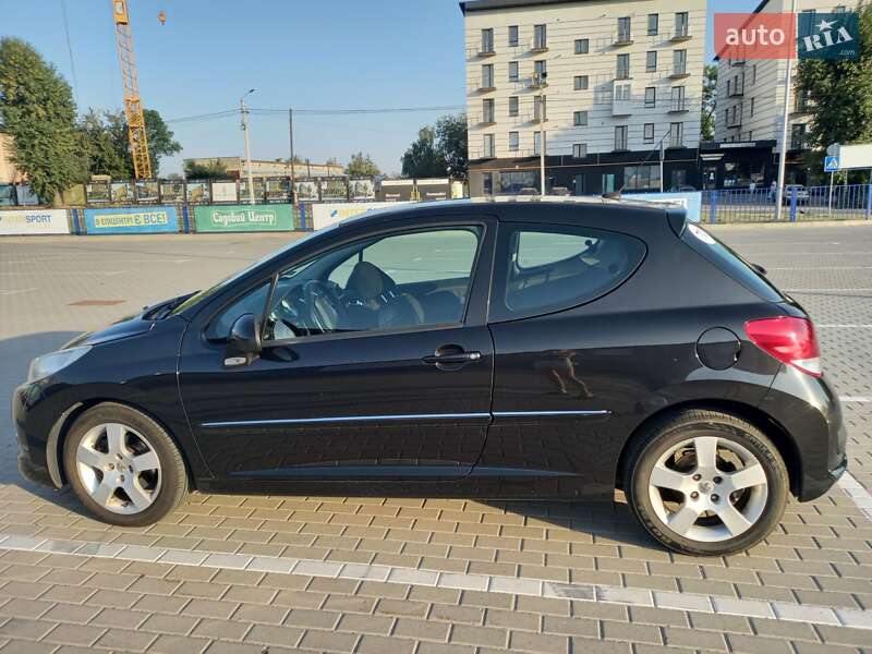 Хетчбек Peugeot 207 2009 в Тернополі