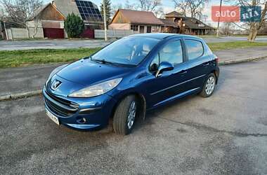 Хэтчбек Peugeot 207 2006 в Чигирине