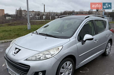 Універсал Peugeot 207 2011 в Рівному