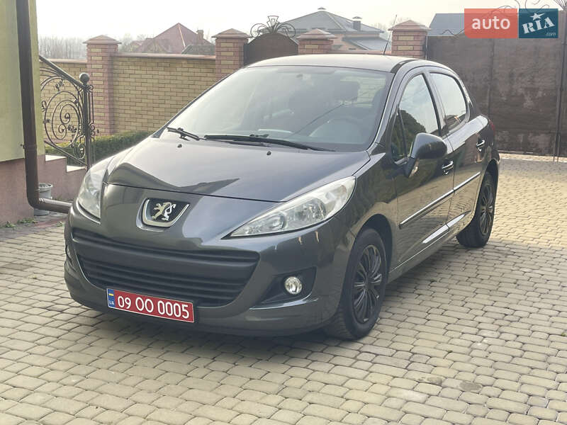 Peugeot 207 2011