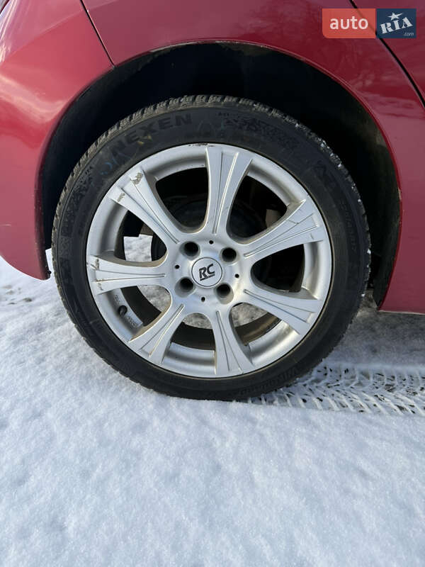 Хэтчбек Peugeot 207 2008 в Белках