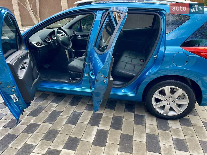 Универсал Peugeot 207 2009 в Мукачево