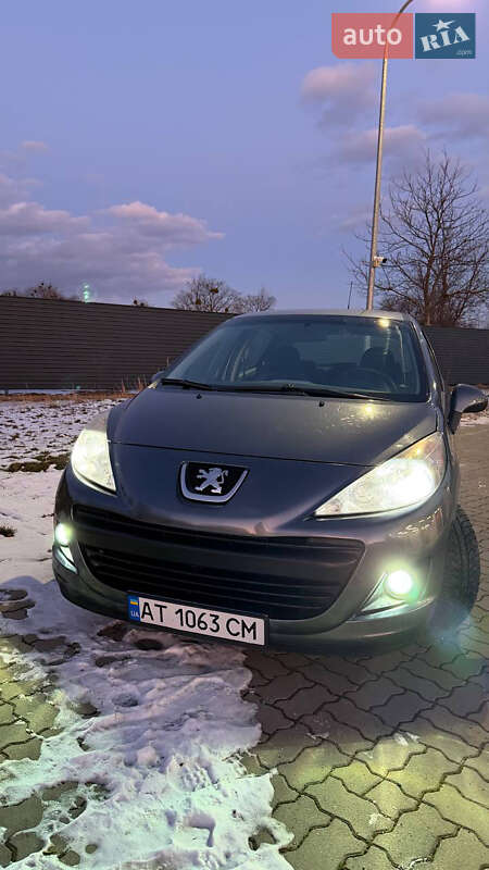 Peugeot 207 2010