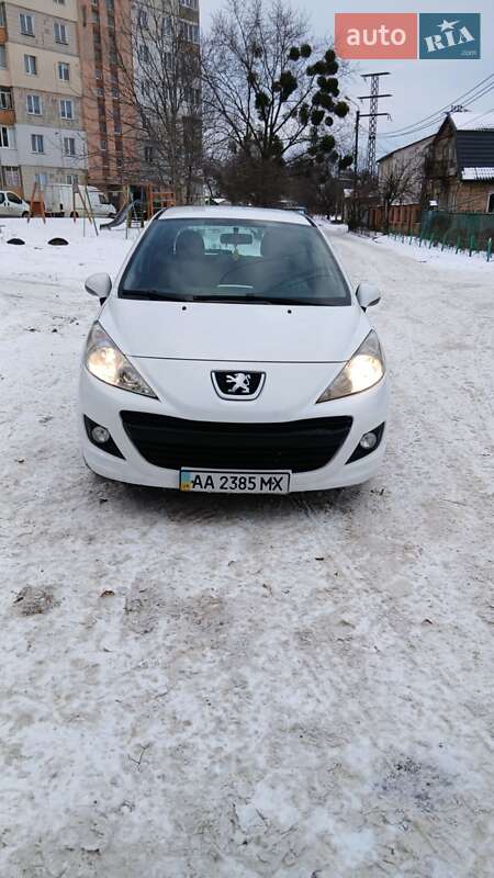 Peugeot 207 2012