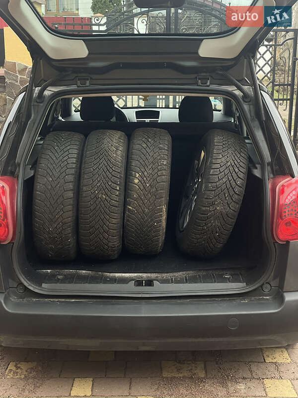 Хэтчбек Peugeot 207 2011 в Львове