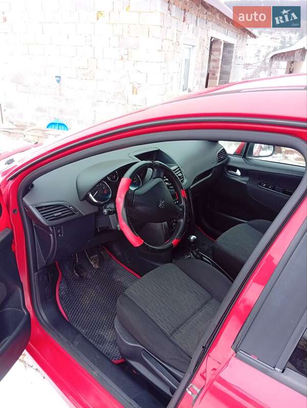 Универсал Peugeot 207 2010 в Теребовле