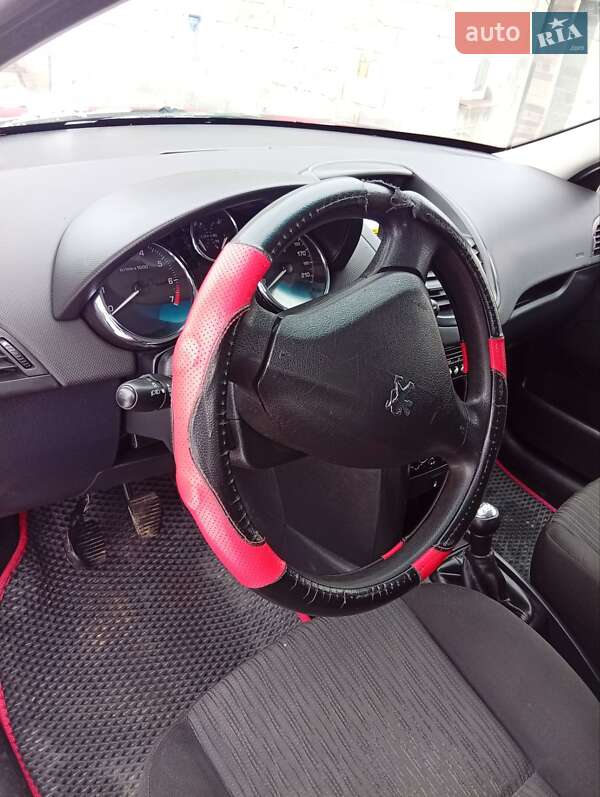 Универсал Peugeot 207 2010 в Теребовле