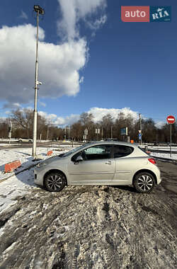 Хэтчбек Peugeot 207 2011 в Львове