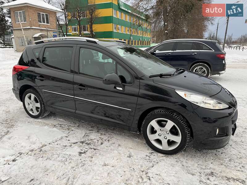 Универсал Peugeot 207 2011 в Луцке