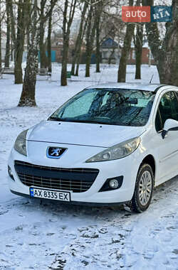 Хэтчбек Peugeot 207 2011 в Чугуеве