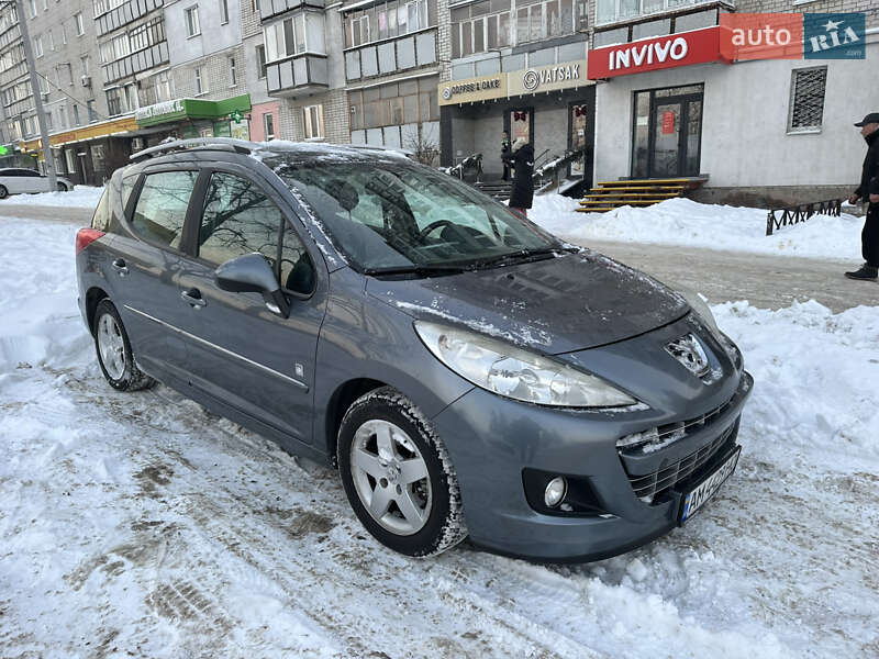 Peugeot 207 2011 Peugeot 207 2011