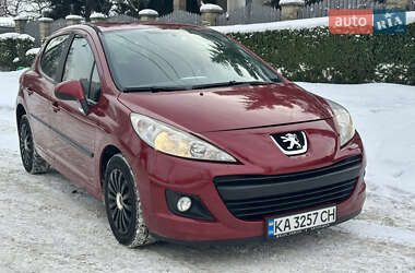 Хэтчбек Peugeot 207 2010 в Киеве