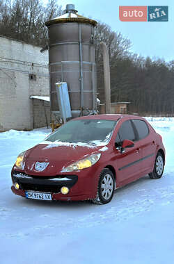 Хэтчбек Peugeot 207 2008 в Ровно