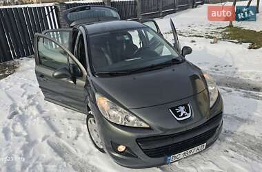 Хетчбек Peugeot 207 2010 в Стрию