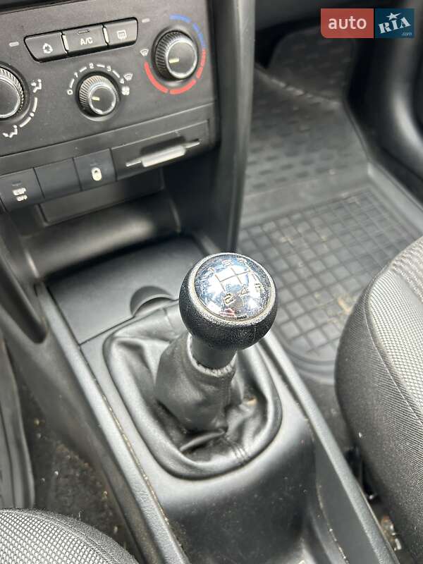 Хэтчбек Peugeot 207 2010 в Сумах