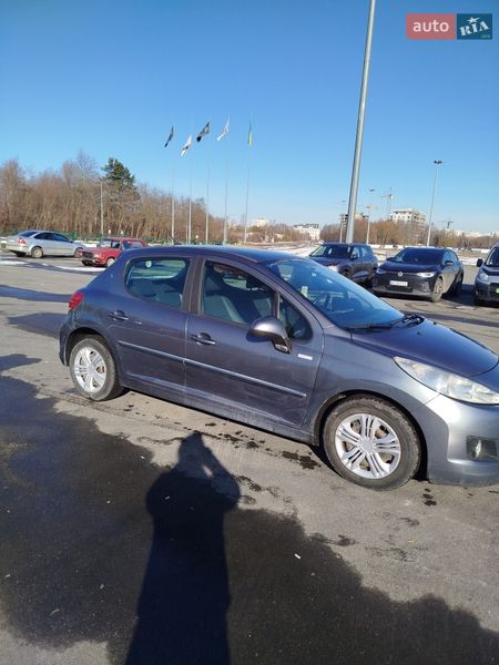 Peugeot 207 2010