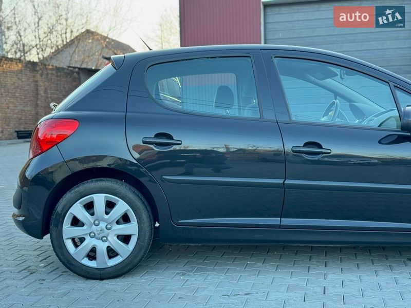 Хетчбек Peugeot 207 2006 в Рівному